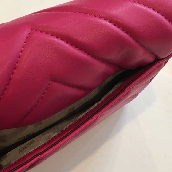 DKNY | Devon Clutch & Crossbody Quilted Hot Pink - Picture 7 of 12